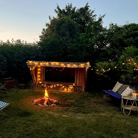 Semesterbostad Authentic Cottage 150 M From North Beach *