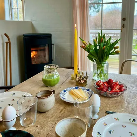 Authentic Cottage 150 M From North Beach *